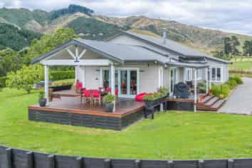 245 Wallace Road, Levin