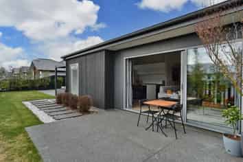 1 Blue Jacket Drive, HALSWELL