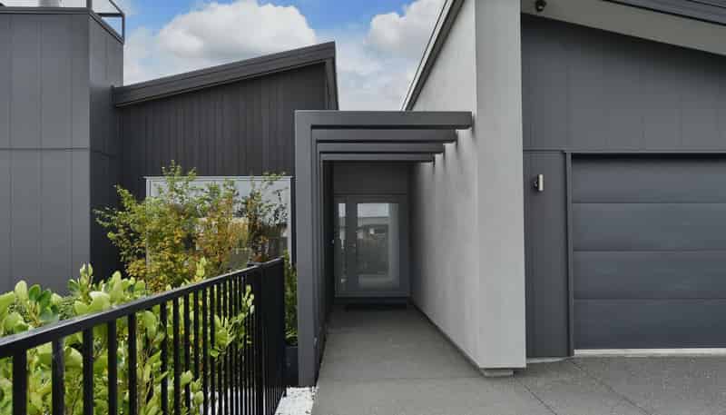 1 Blue Jacket Drive, HALSWELL