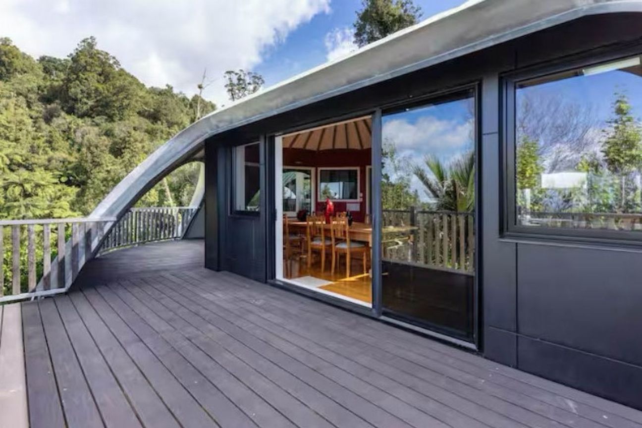 Unparalleled Sanctuary in the Waitākere Ranges – další