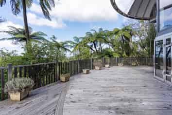 442/454 Scenic Drive, Waiatarua
