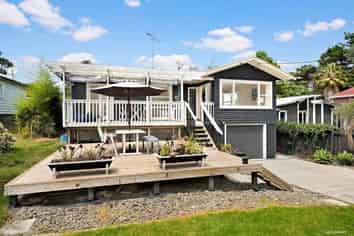 12 Killarney Avenue, Torbay
