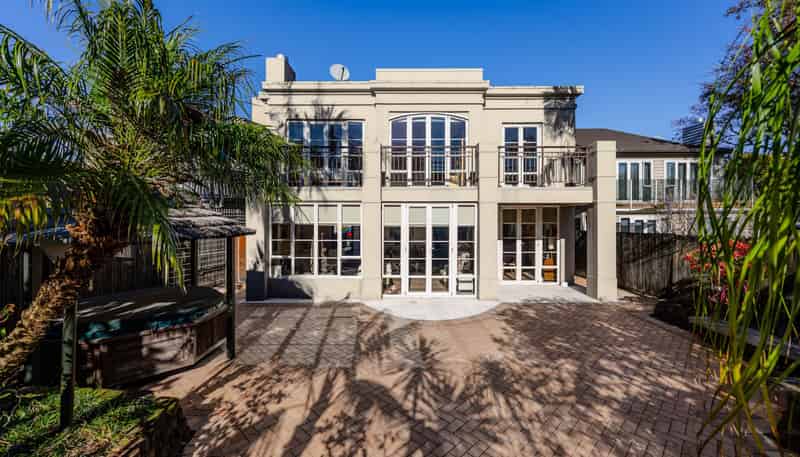 2/1 Acmena Lane, Pakuranga Heights