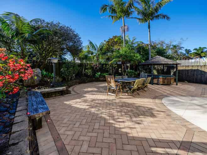 2/1 Acmena Lane, Pakuranga