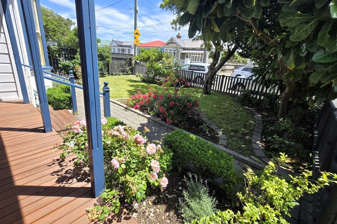 Short-Term Coastal Living in the Heart of Petone – 6–7 Month Tenancy Available - Widok 2