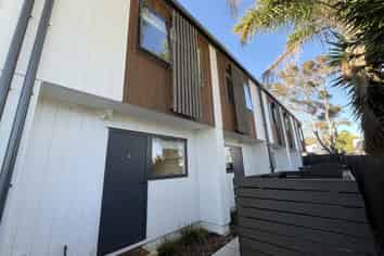 4/157 Beach Haven Road, Beach Haven