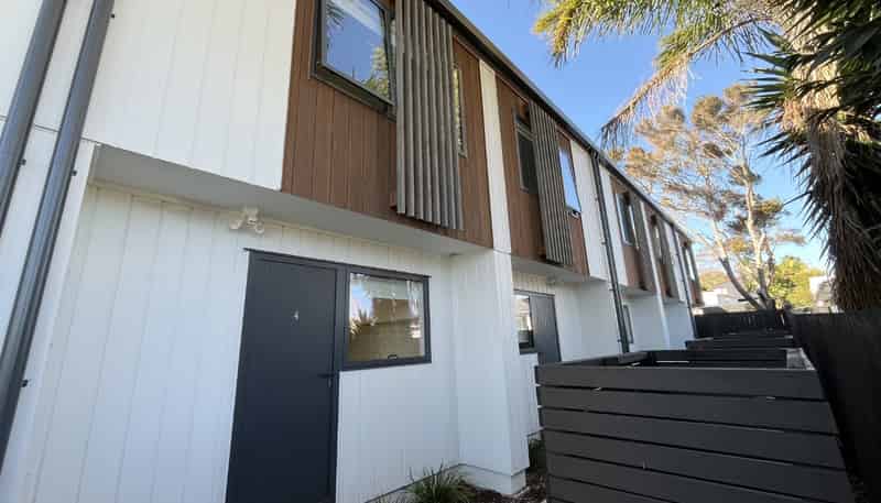 4/157 Beach Haven Road, Beach Haven