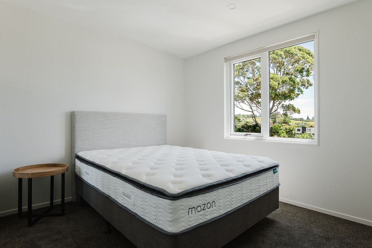 Modern 2-Bedroom Townhouse in Māngere – $595/week - Więcej