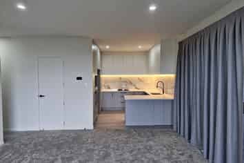 16A Hobsonville Road, West Harbour
