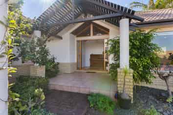 12 Kentia Way, Somerville