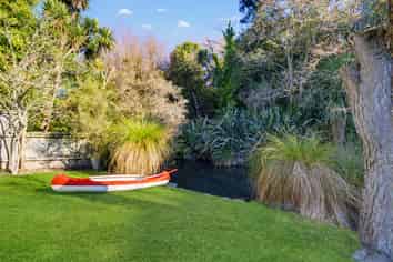 96A Warren Crescent, Hillmorton