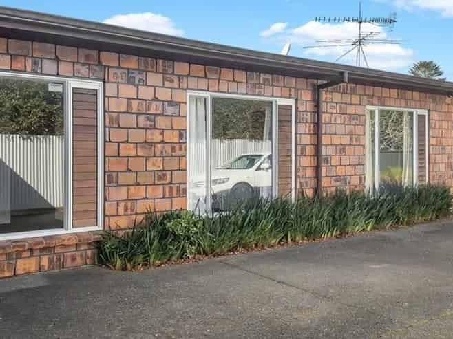 8 Derry Street, Greenlane