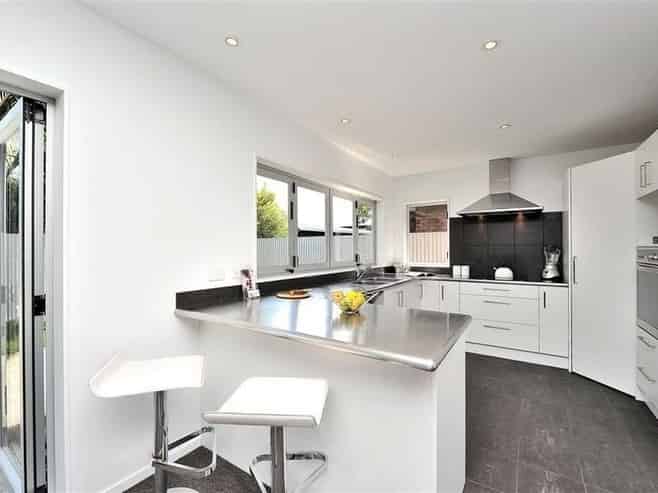 8 Derry Street, Greenlane