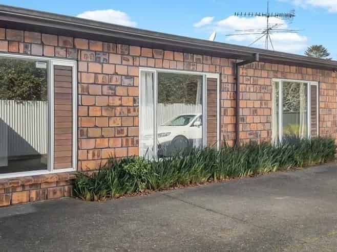 8 Derry Street, Greenlane