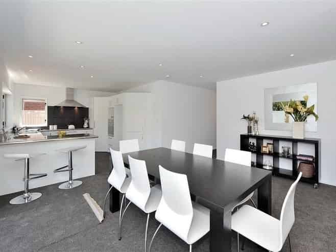 8 Derry Street, Greenlane