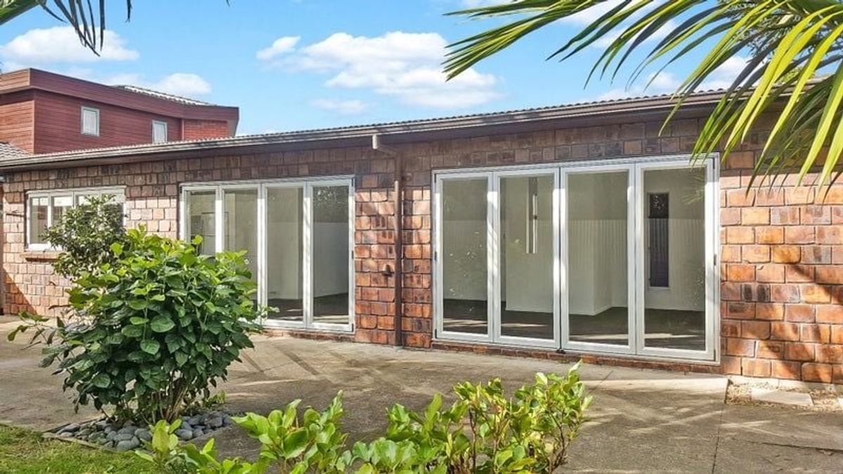 Spacious 6-Bedroom Family Home in Greenlane - Widok 3