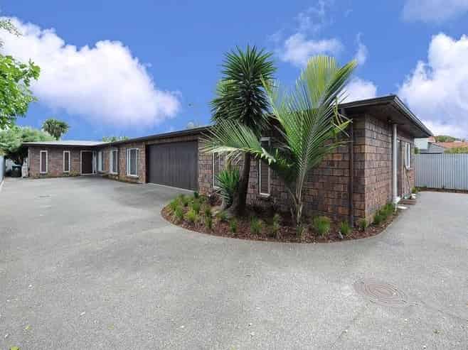 8 Derry Street, Greenlane