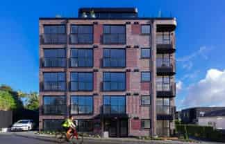 208/2 Finch Street, Morningside