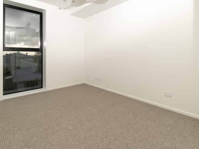 208/2 Finch Street, Morningside