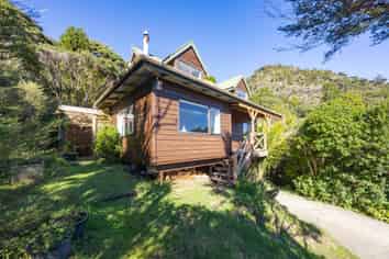 165 Lone Kauri Road, Karekare