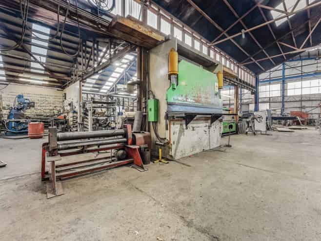 Versatile Industrial Investment in Prime Location