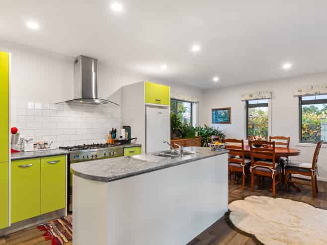 12 Charteris Rise, Riverdale