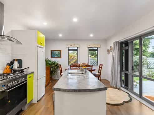12 Charteris Rise, Riverdale