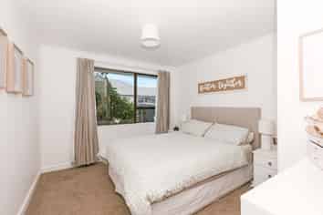 1/297 Moore Street, Ashburton