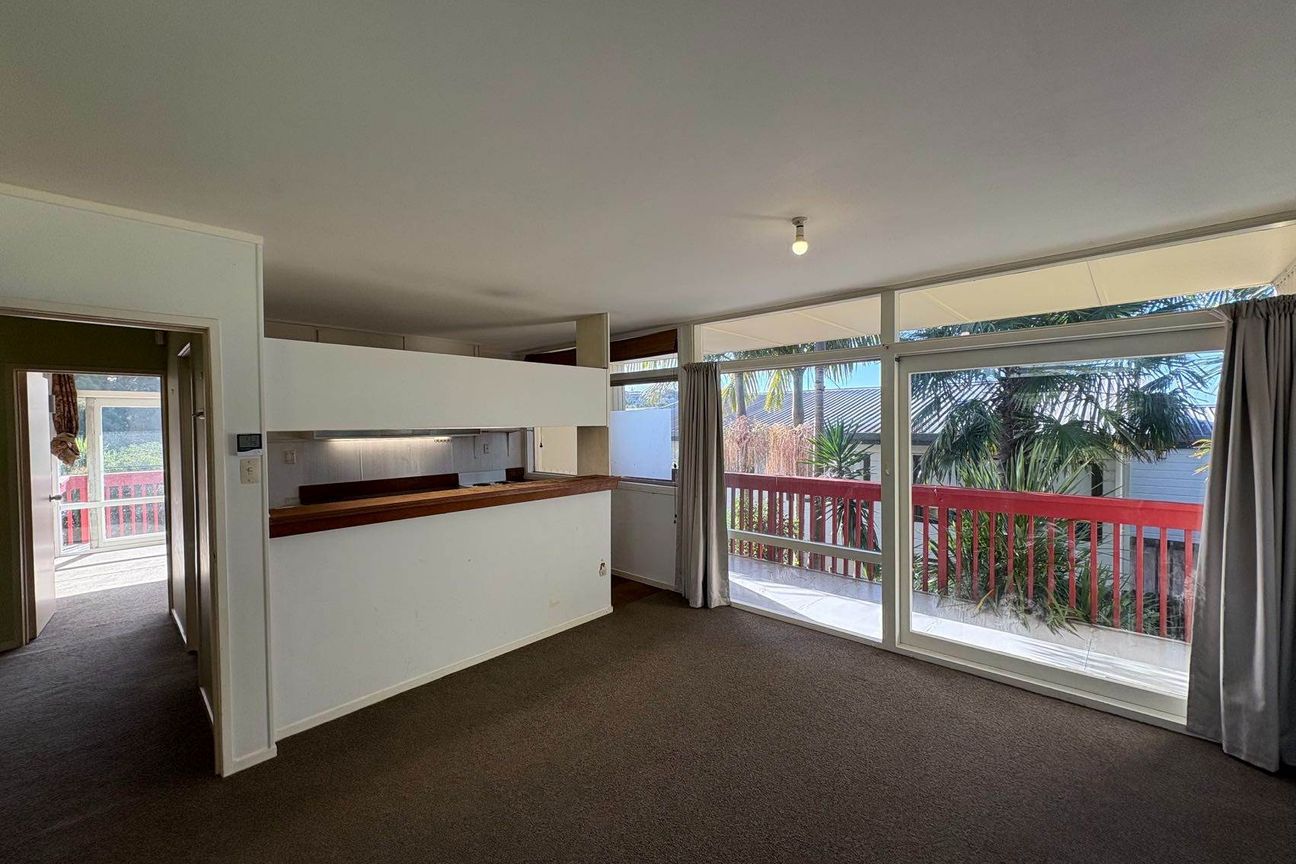 Spacious Family Home! Plenty of Storage! - Vista 6