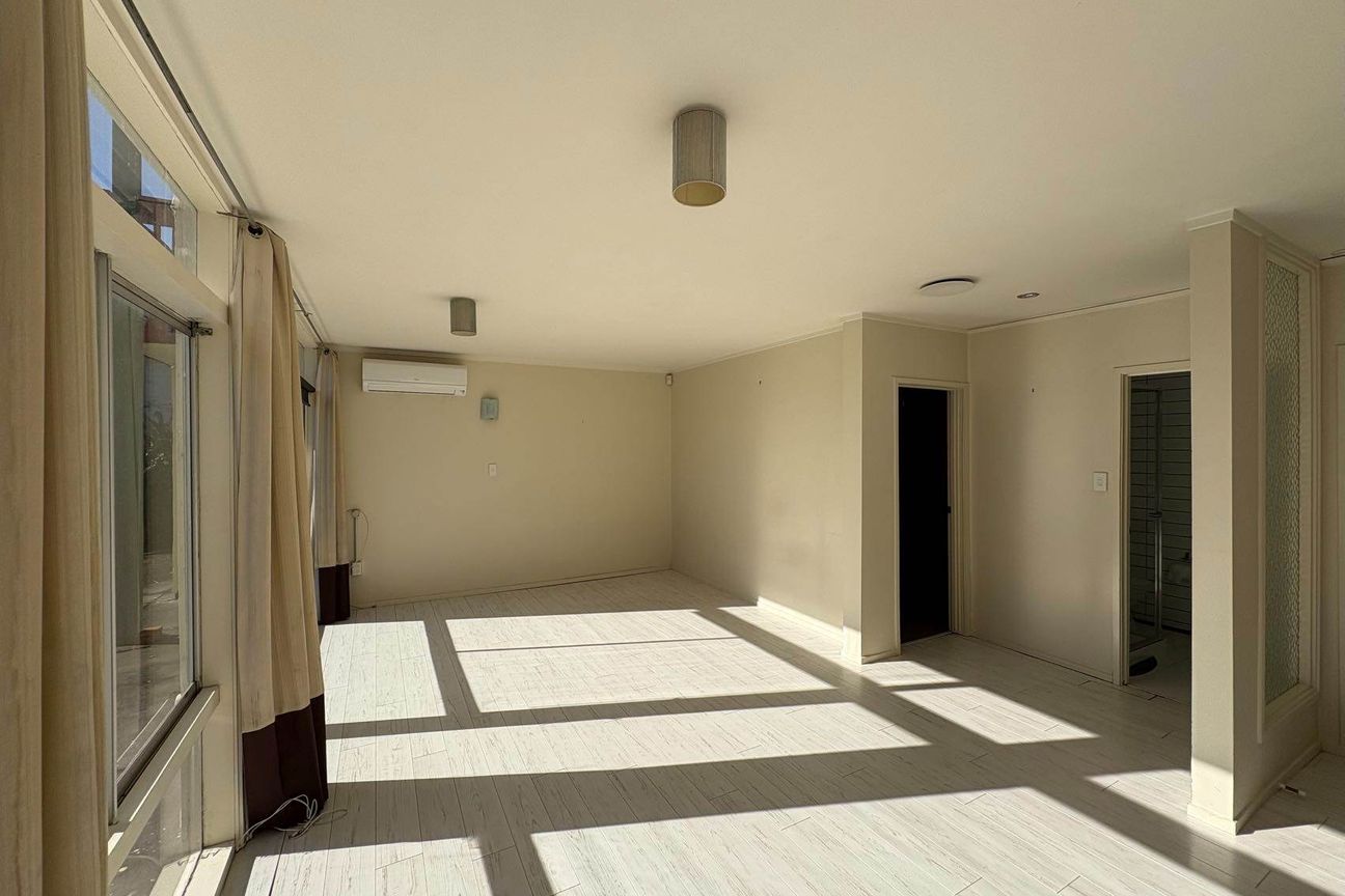 Spacious Family Home! Plenty of Storage! - Vista 3