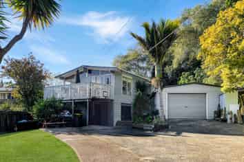52 O'Neills Road, Waitakere