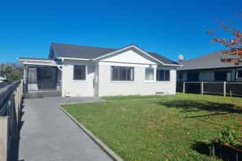 15 Craig , Stratford