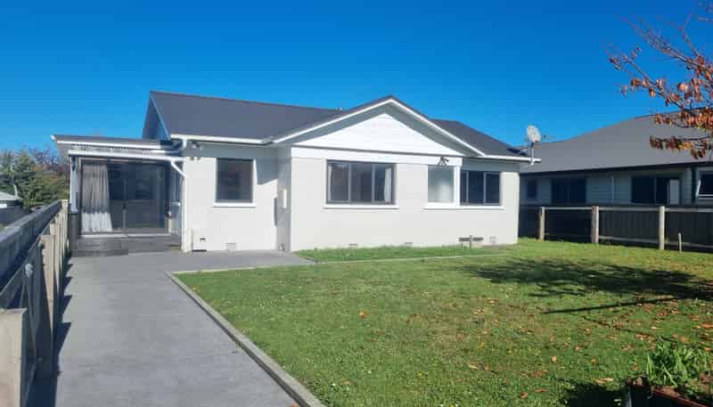 15 Craig , Stratford