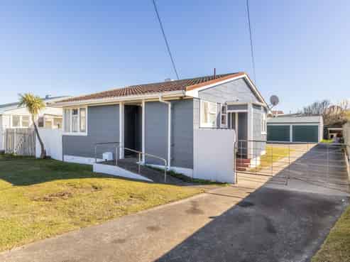 152 Puriri Street, Castlecliff