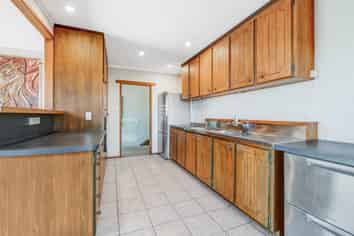 24 Tawhana Crescent, Red Beach