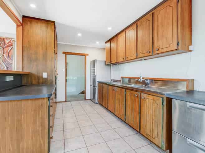 24 Tawhana Crescent, Red Beach