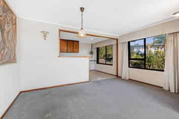 24 Tawhana Crescent, Red Beach