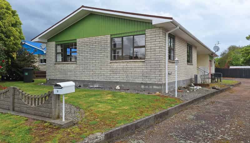 11 Chartwell Drive , Eltham