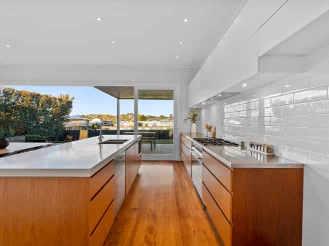 22 Huntingtree Avenue, Sandringham
