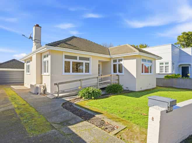 109 Anzac Parade, Whanganui East