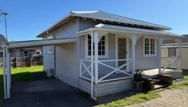 154A Lincoln Road, Henderson