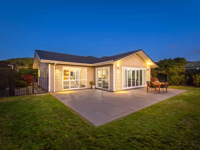 2 Bluewater Place, Paraparaumu