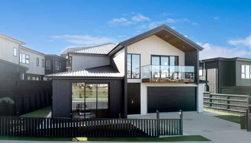 24 Streamview Way, Long Bay