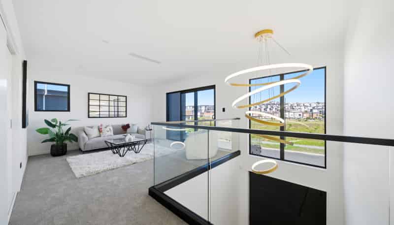 24 Streamview Way, Long Bay