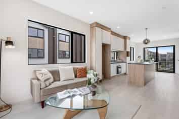 1 The Glade, Mount Wellington