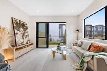 1 The Glade, Mount Wellington