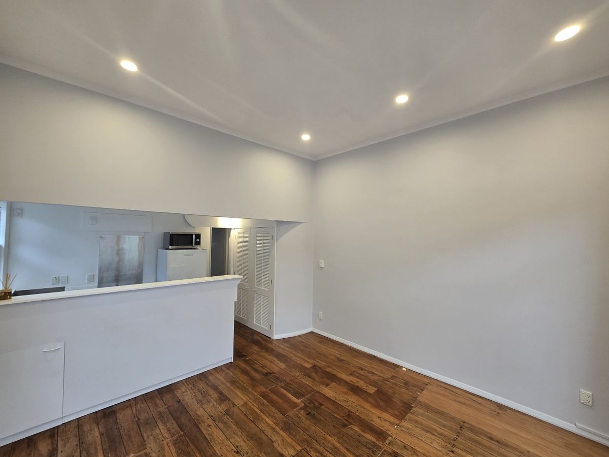 GORGEOUS TWO BEDROOM COTTAGE: – pohled 3
