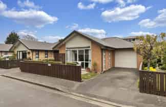 20 Woodham Courts, Linwood