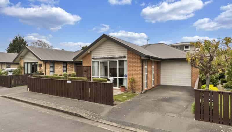 20 Woodham Courts, Linwood