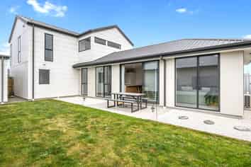 9 George West Square, Wigram
